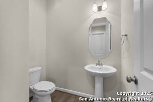 Building Photo - 6595 Mason Vly