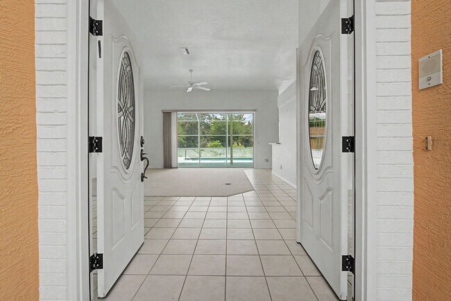 Building Photo - 20811 SW 81st Loop