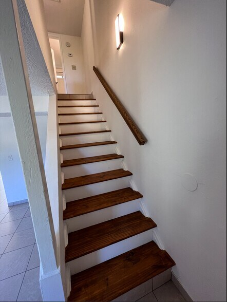 Building Photo - 1155 Delphinium St