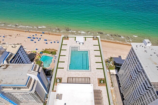 Building Photo - 4020 Galt Ocean Dr