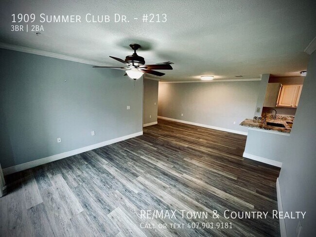 Building Photo - 1909 Summer Club Dr