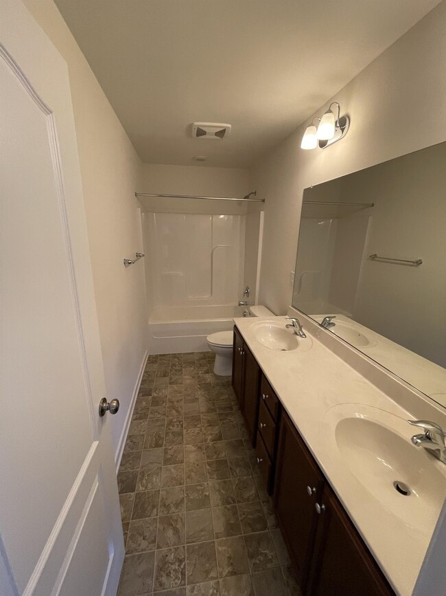 Building Photo - 6901 Swanhaven Dr