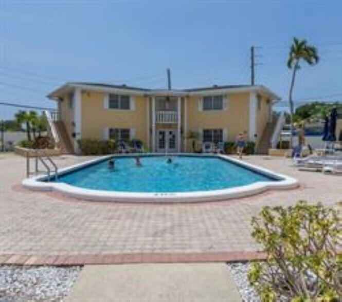 Building Photo - 5840 NE 22nd Way