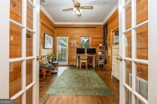 Building Photo - 154 Savannah St SE