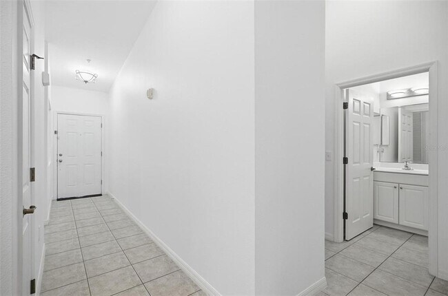 Building Photo - 100 Canopy Walk Ln