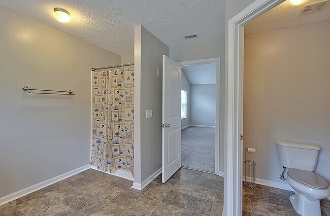 Building Photo - 1429 Evergreen Trl