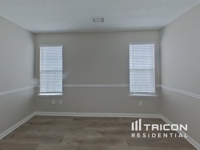 Building Photo - 30 Belmont Park Dr