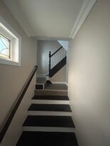 Building Photo - 122 Terrace Ave