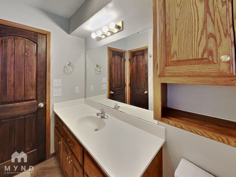 Building Photo - 3325 Remington Ct