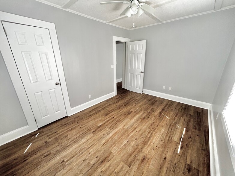 Building Photo - 224 Walker Ave