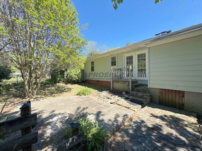 Building Photo - 20 Sir Abbott St