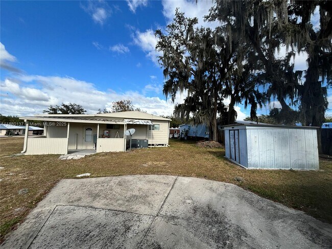 Building Photo - 3930 Country Pl
