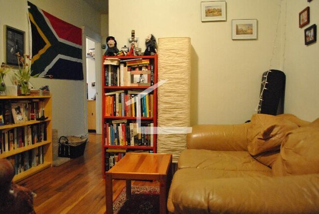 Building Photo - 9/1 No Fee! Junior 1BR/large studio in Bri...
