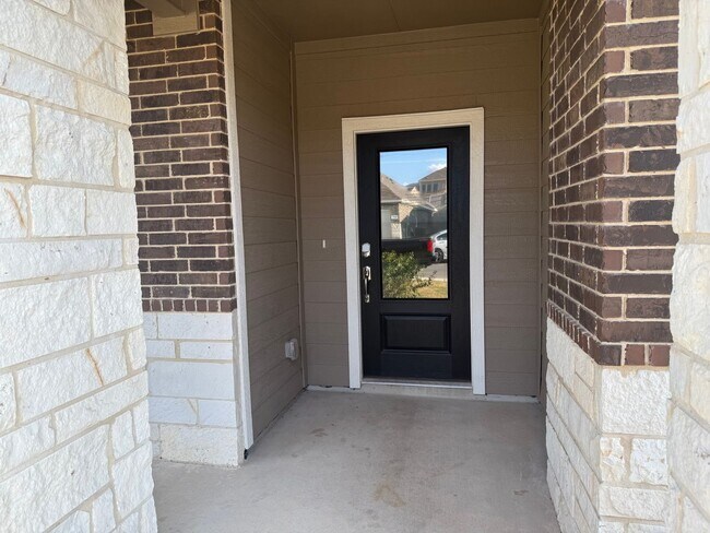 Building Photo - Spacious 5-Bed, 3-Bath Home in Brookmill –...