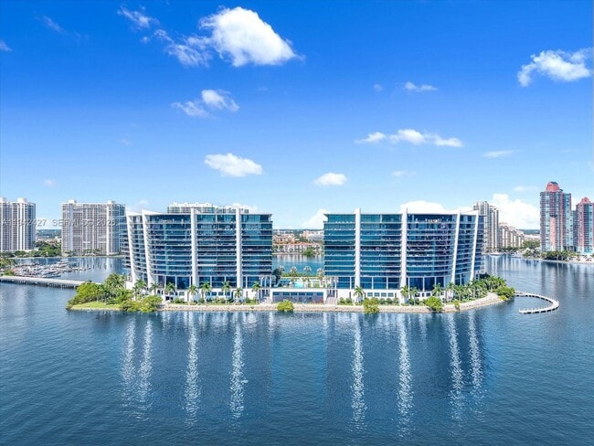 Building Photo - 5500 Island Estates Dr