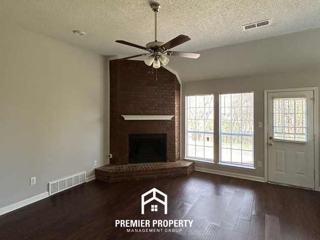 Building Photo - 4566 Kings Grant Dr