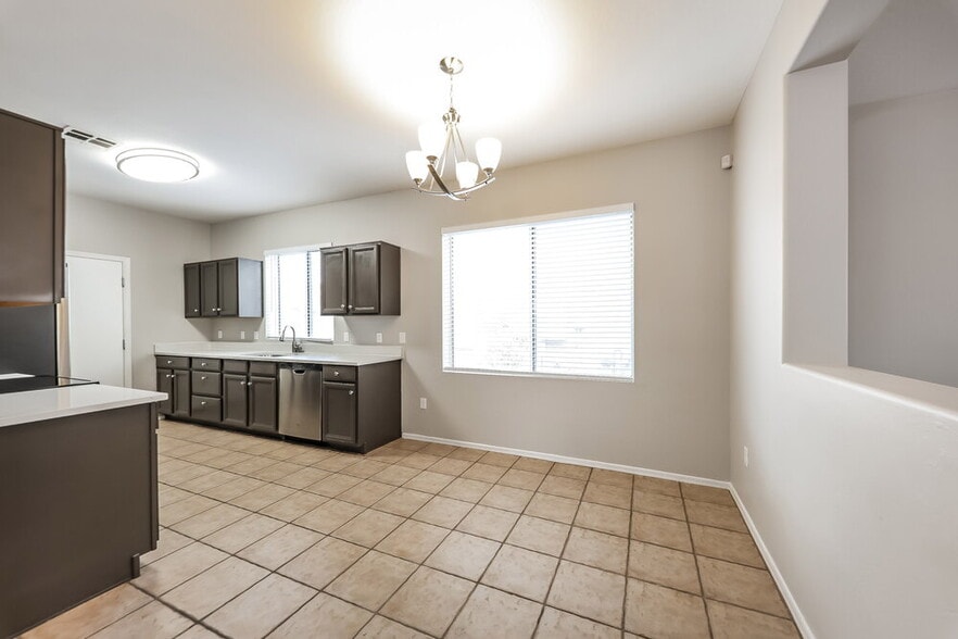 Building Photo - 4010 W Pollack St