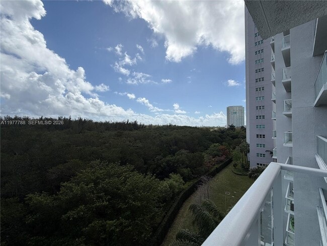 Building Photo - 15051 Royal Oaks Ln