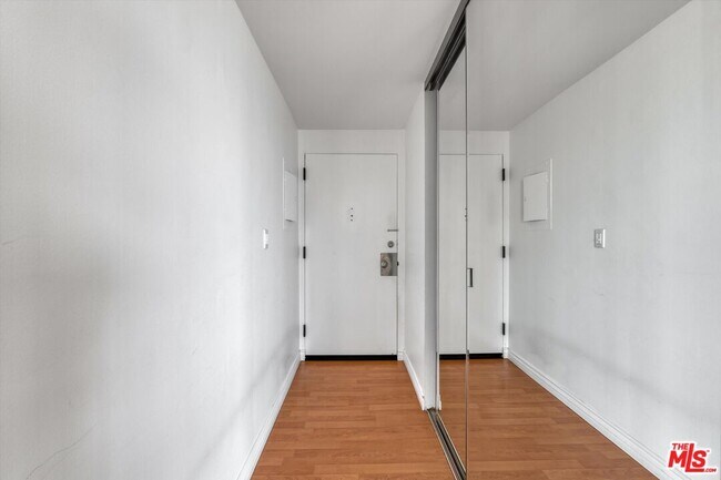Building Photo - 2170 W Century Dr