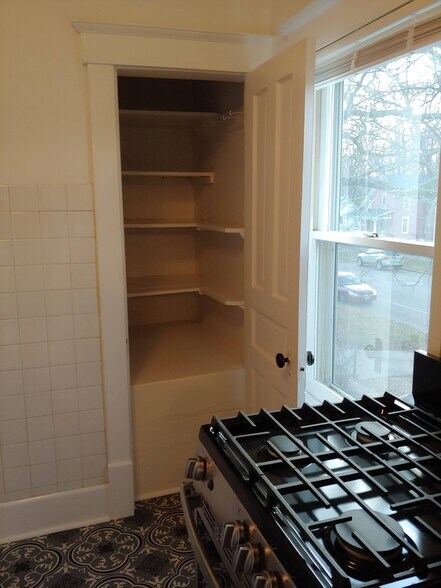 Kitchen pantry - 704 S Broadway Ave