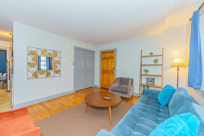 Building Photo - 12 S Mall Arterial