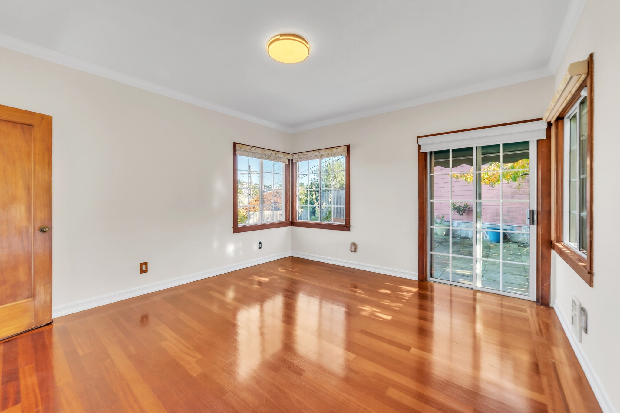 Building Photo - 80 Corona St