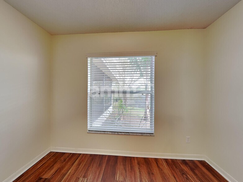 Building Photo - 12241 Woodglen Cir