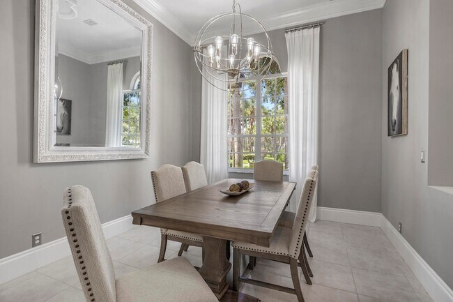 Building Photo - 856 Forest Glen Ln