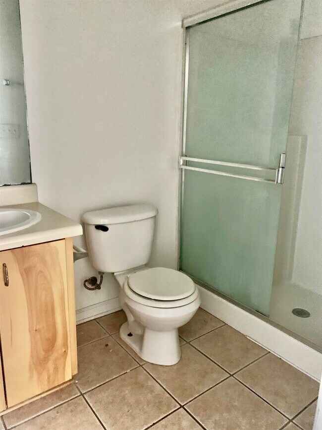 Building Photo - 408 W Carolina St