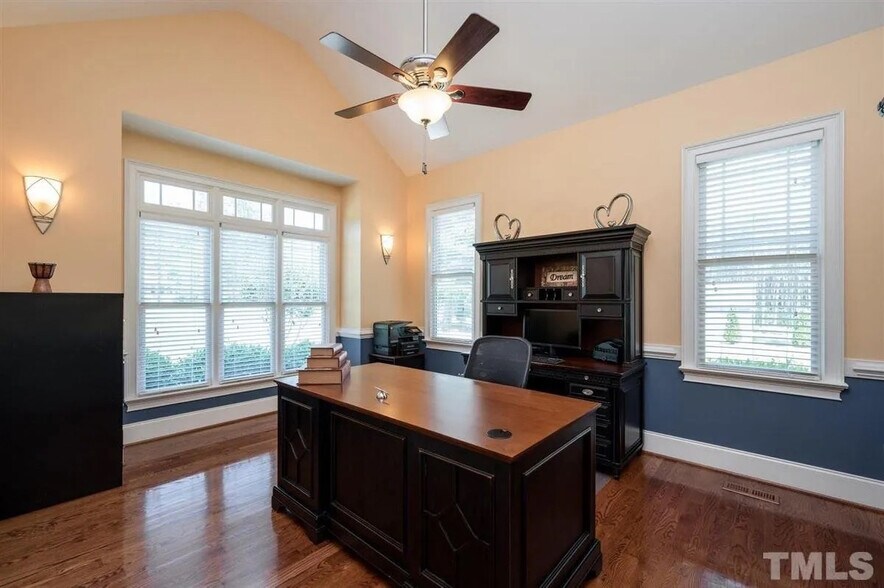 Building Photo - Room in House on Raven Wood Dr