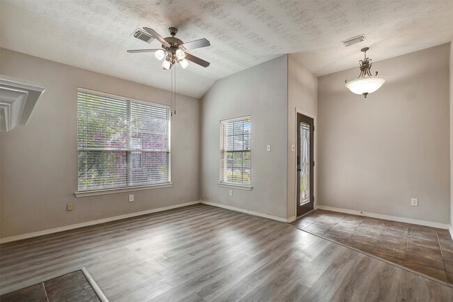 Building Photo - 2013 Lulach Ln