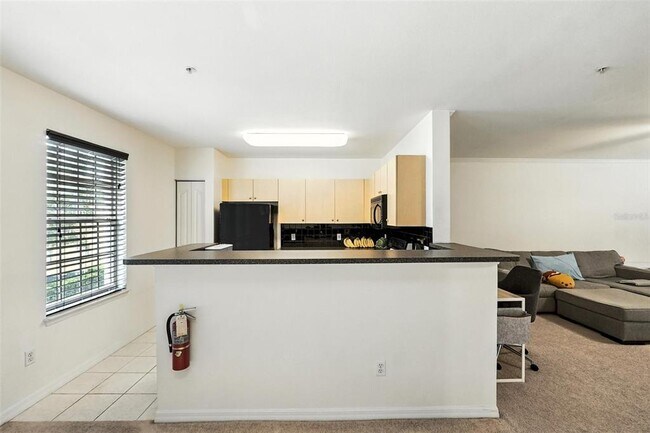 Building Photo - 742 Centervale Dr