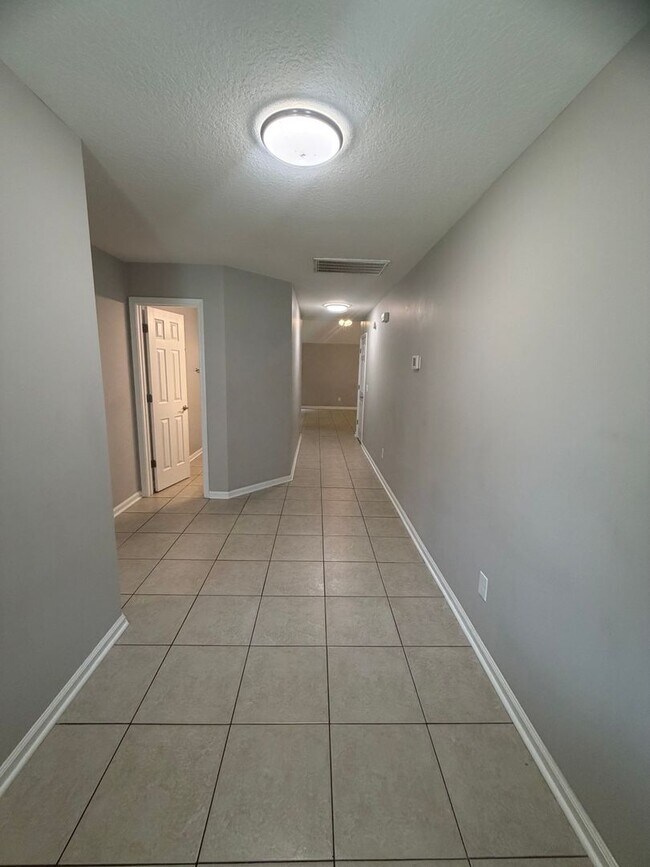 Building Photo - 4BR/3BA Home For Rent
