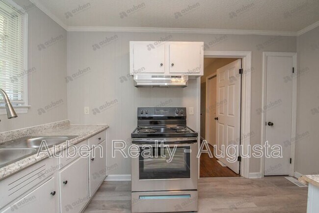 Building Photo - 109 Vanderbilt Cir