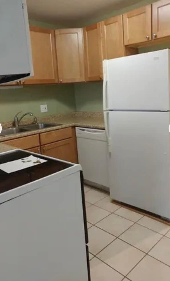 Building Photo - 152 Quarry Hill rd