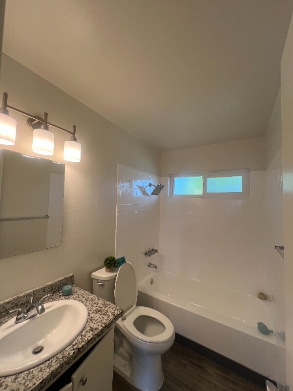 Building Photo - 841 W La Habra Blvd