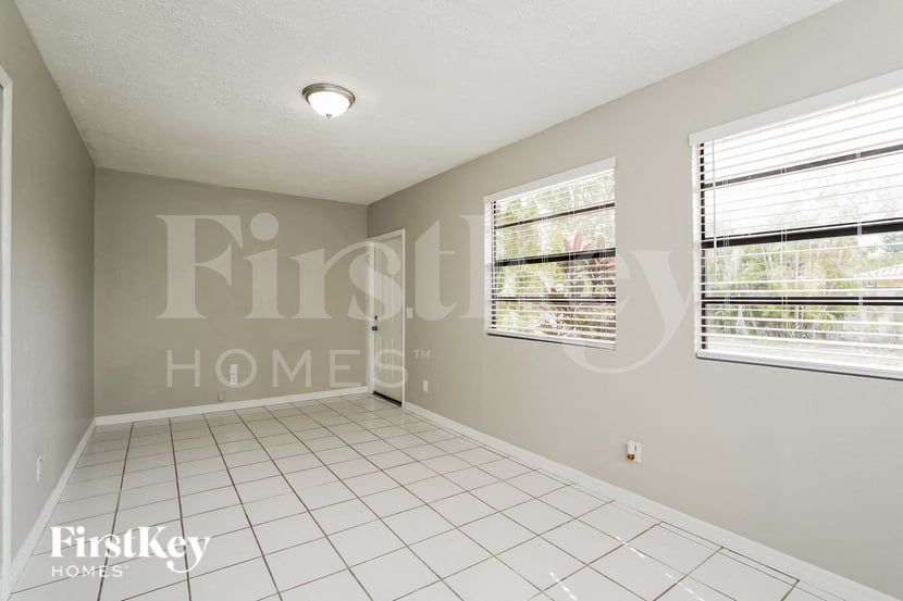 Building Photo - 331 SE 46th Ln