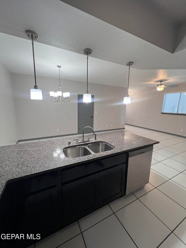 Building Photo - 807 HC Gilbert Minjares Dr