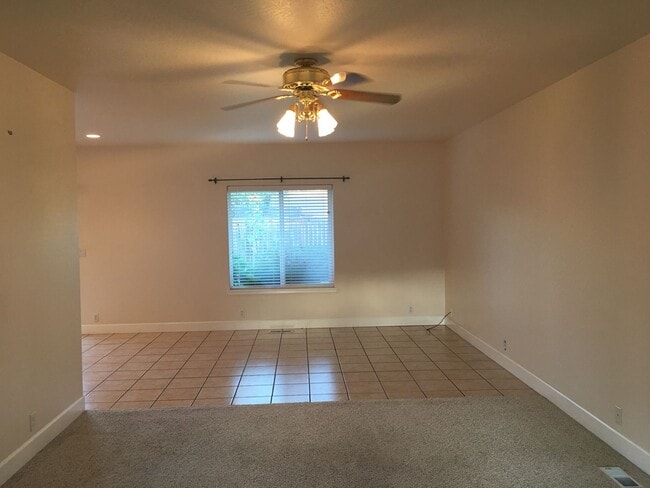 Building Photo - 2057 Berwin Ln