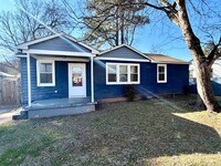 Building Photo - Central Location to Huntsville!