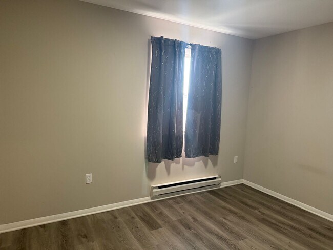 Building Photo - S. Mont Valla Avenue