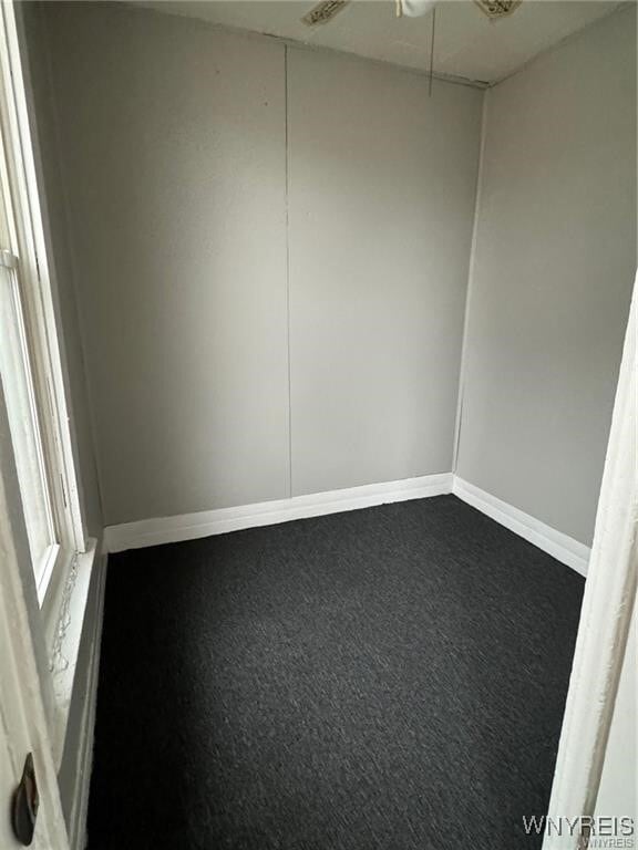 Building Photo - 221 Maple St