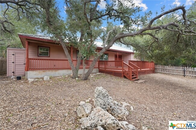 Building Photo - 1310 Scenic View Dr