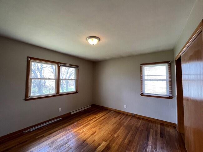 Building Photo - 7218 Maryland Dr