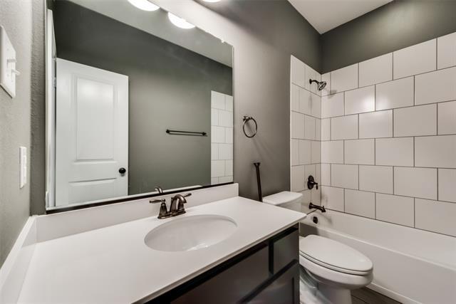 Building Photo - 15404 Pioneer Bluff Trail