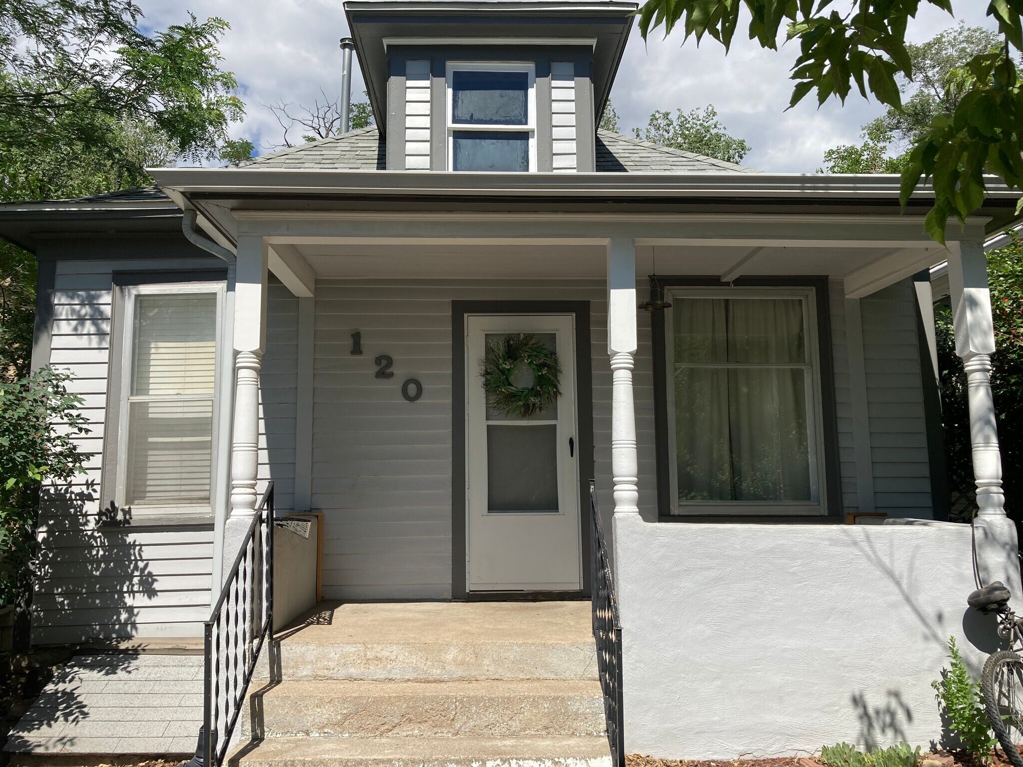 Front of house - 120 N Chestnut St