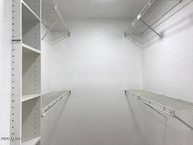 Building Photo - 8238 W Monroe St