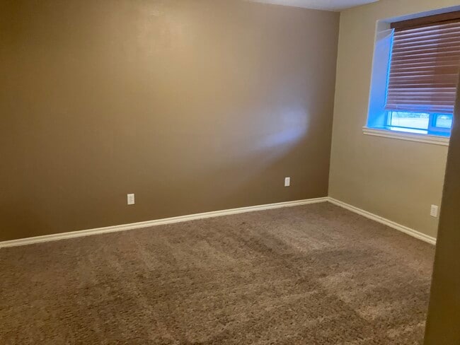 Building Photo - 4905 7th Ave N