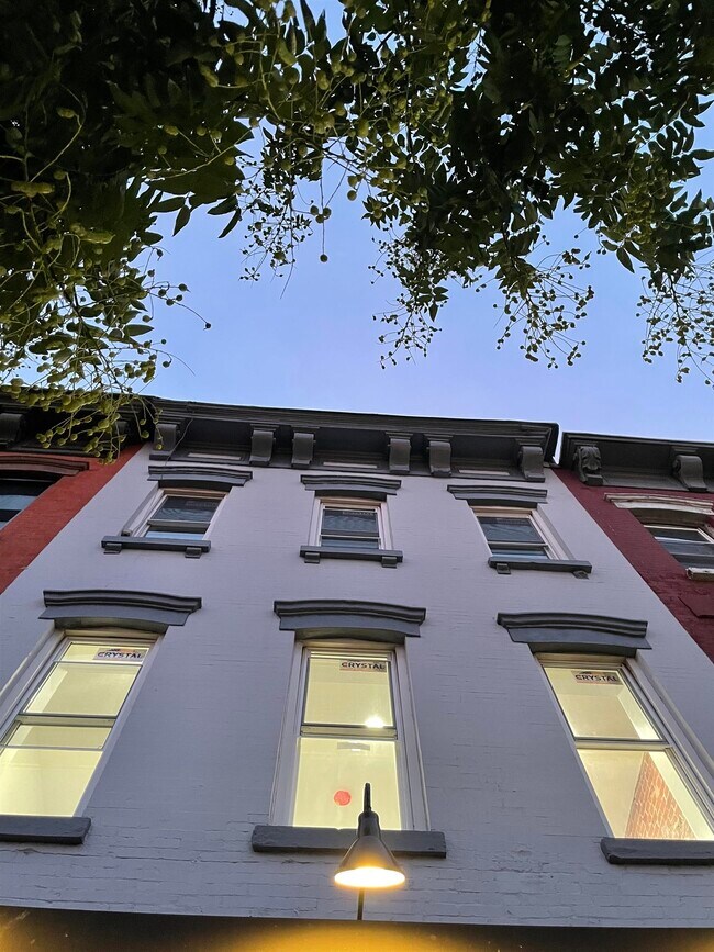 Building Photo - 612 Washington St