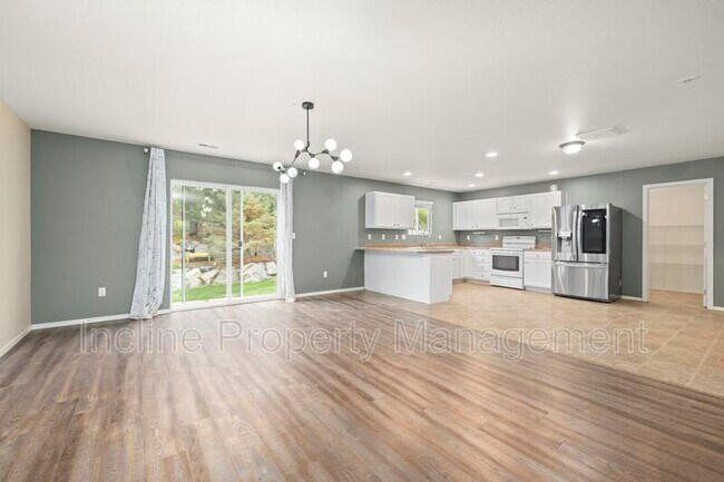 Building Photo - 203 W Cooper Ave
